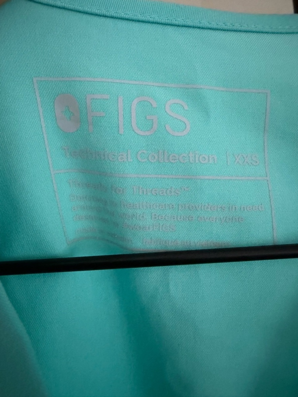 Figs Women's V-Neck Scrub Top — Black & Teal lagoon XS XXS - Picture 9 of 13